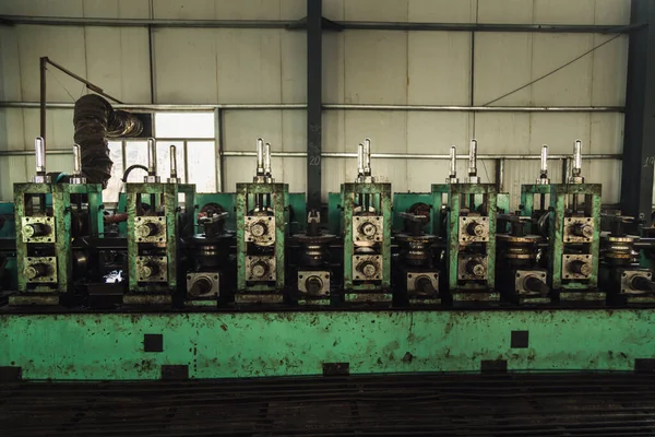 Otomatik Galvanize Çelik Boru Üretim Hattı Kaynak Borusu Üretimi Için — Stok fotoğraf