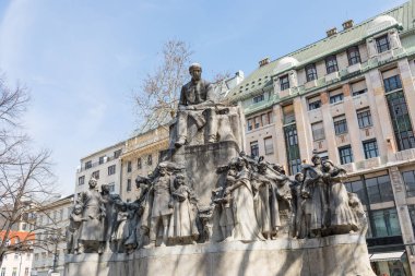 Budapeşte, Macaristan 16 Mart 2018: Mihaly Vorosmarty heykeli, Anavatan, Vorosmarty Ter (Meydan), Budapeşte, Macaristan