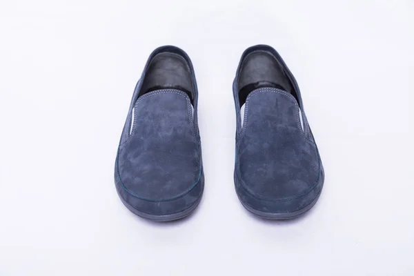 Мужское Небо Голубой Nubuck Скольжения Обувь Белом Фоне — стоковое фото