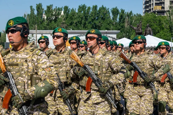 Bishkek Quirguistão Maio 2022 Forças Exército Quirguistão Marcham Durante Desfile — Fotografia de Stock