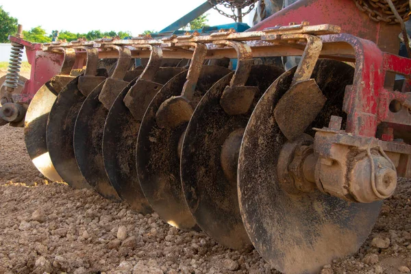 Heavy-duty equipment to plow, row or plow to harvest, The plows are removed after preparing for agriculture.