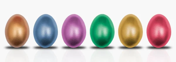 Διαφορετικά Χρωματιστά Αυγά Απομονωμένο Λευκό Φόντο — Φωτογραφία Αρχείου