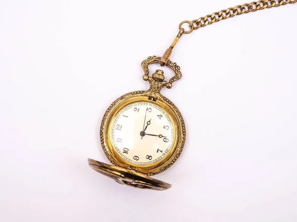 Relógio Bolso Antigo Isolado Branco Com Corrente Dourada — Fotografia de Stock
