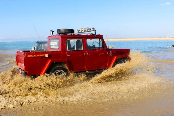 Camión Rojo Playa — Foto de Stock