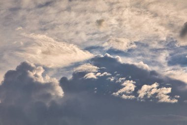 Carpinteria California üzerinde fırtına bulutları