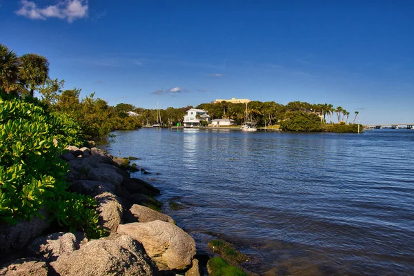 Enjoying Sunny Winter Day Water Eau Gallie Florida — Stock Photo, Image