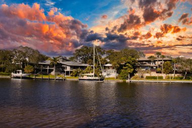 Eau Gallie Florida 'da güneşli bir kış gününün tadını çıkarıyorum.