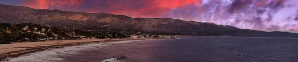 Santa Barbara Daki Kaliforniya Kıyı Şeridi Günbatımı Manzarası — Stok fotoğraf