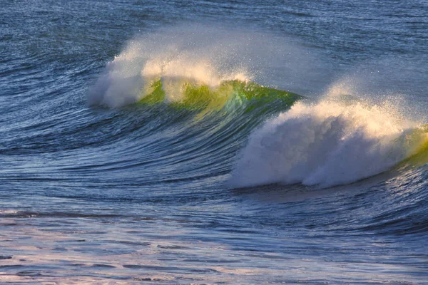 Surfing Old Coast Highway Ventura California — Zdjęcie stockowe