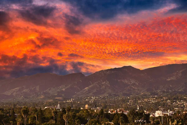 Dağlardan Santa Barbara Nın Manzarası — Stok fotoğraf