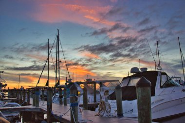 Melbourne Florida 'da Noel teknesi geçidi