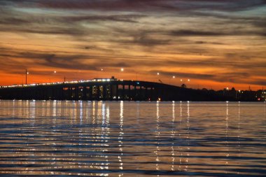 Melbourne Florida 'da Noel teknesi geçidi