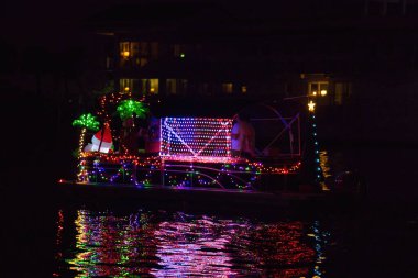 Melbourne Florida 'da Noel teknesi geçidi