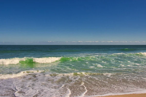 Sebastian Inlet Eyalet Parkı Florida 'daki İspanyol Evi' nde terk edilmiş plajlar.