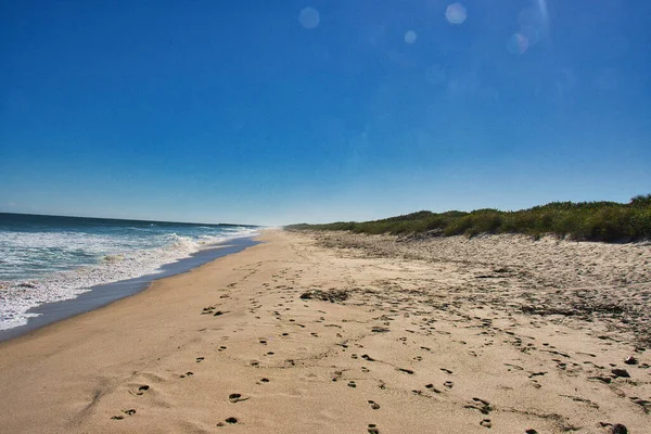 Sebastian Inlet Eyalet Parkı Florida 'daki İspanyol Evi' nde terk edilmiş plajlar.