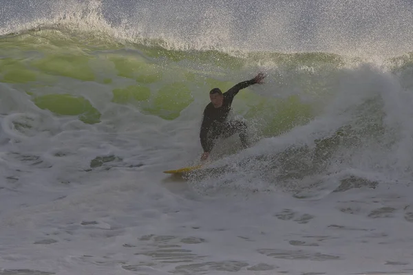 Surfer Sur Les Vagues Hivernales Point Rincon Californie — Photo