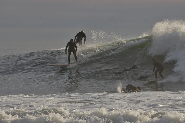 Surfando Ondas Inverno Ponto Rincon Califórnia — Fotografia de Stock