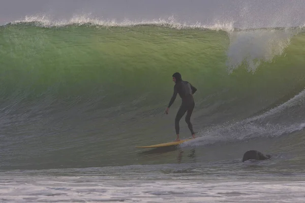 Surfando Ondas Inverno Ponto Rincon Califórnia — Fotografia de Stock