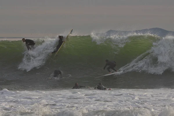 Surfando Ondas Inverno Ponto Rincon Califórnia — Fotografia de Stock