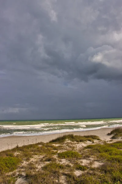 Зимовий Шторм Над Порожніми Пляжами Індіанської Флориди — стокове фото