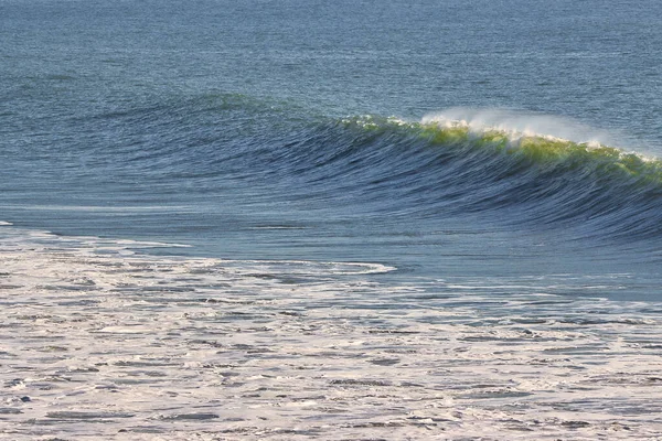 Surfing Overhead Reef Ventura California 2022 — стоковое фото