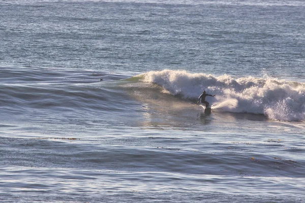 Surfen Über Dem Riff Ventura Kalifornien 2022 — Stockfoto