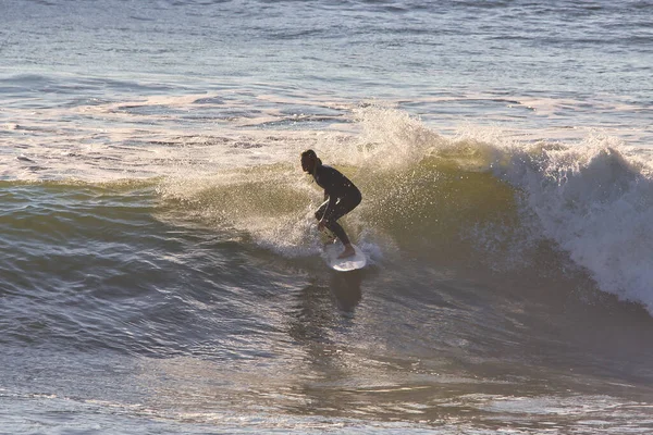 Surfen Über Dem Riff Ventura Kalifornien 2022 — Stockfoto