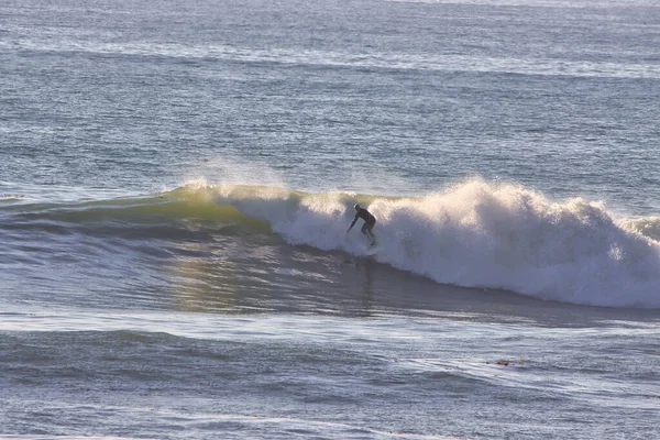 Surfing Overhead Reef Ventura California 2022 — стоковое фото