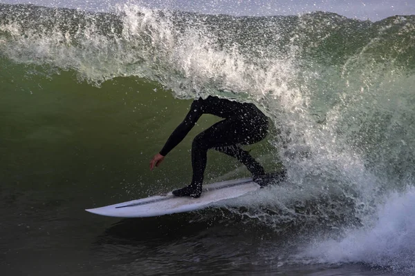 Surfing Vintervågor Vid Rincon Punkt Kalifornien 2022 — Stockfoto