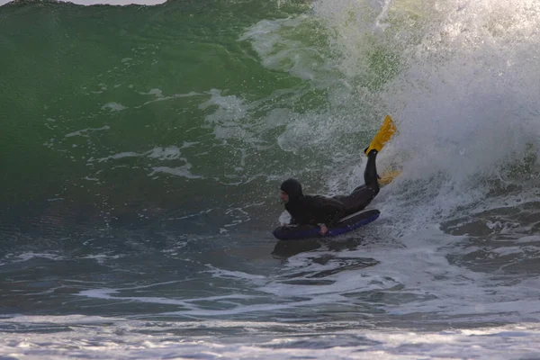 Surfing Fale Zimowe Punkcie Rincon Kalifornii 2022 — Zdjęcie stockowe