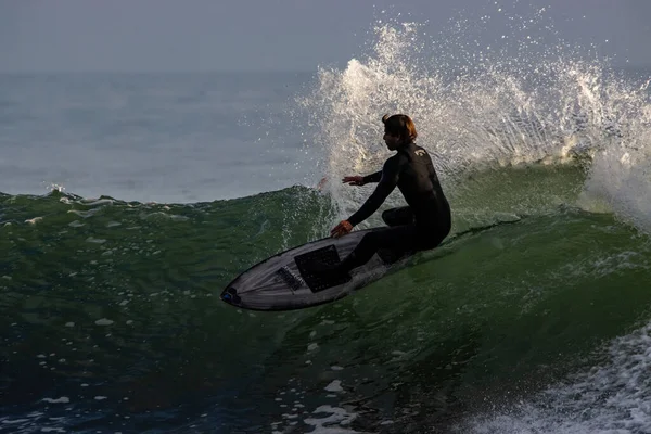 Surfer Sur Les Vagues Hivernales Rincon Point Californie 2022 — Photo