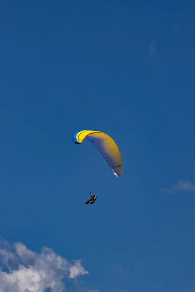 Paragliding Rincon Cliffs California — Stock Photo, Image