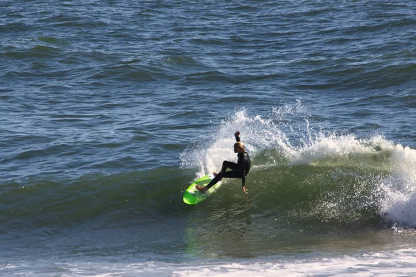 Surfing Rincon Cove California —  Fotos de Stock