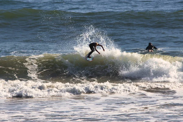 Surfing Rincon Cove Kalifornii — Zdjęcie stockowe