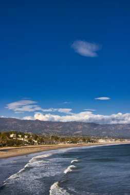 Windy Spring day on the SantaBarbara Mesa