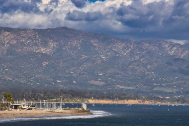 Windy Spring day on the SantaBarbara Mesa