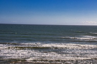 Santa Barbara Mesa 'da Rüzgarlı Bahar Günü