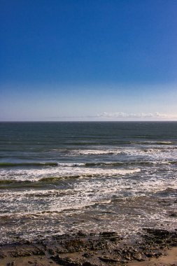 Santa Barbara Mesa 'da Rüzgarlı Bahar Günü