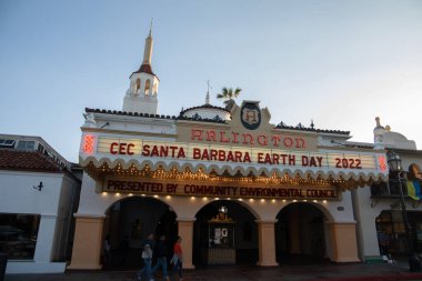 Santa Barbara 'daki Arlington Tiyatrosu' nda Dünya Günü konseri