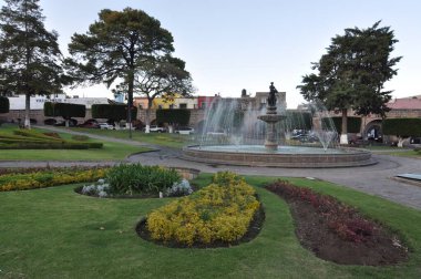 Morelia, Meksika 'nın Michoacn eyaletinin başkenti ve en büyük şehridir..