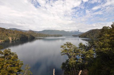 Lago Espejo, Yedi Gölün Yolu, Arjantin.
