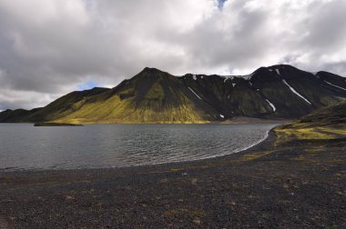 Langisjor, İzlanda 'nın Vatnajokull Ulusal Parkı' nın batı kesiminde yer alan bir göldür..