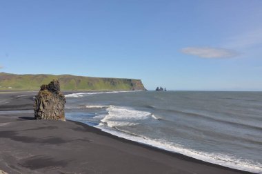 Vik Plajı İzlanda 'nın en iyi manzaralarından biridir..