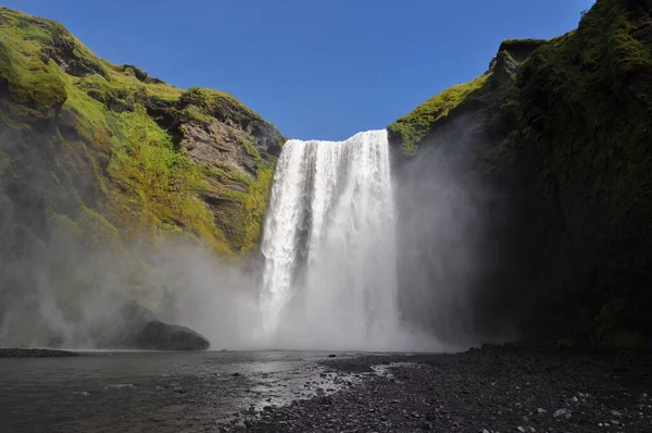 Skogafoss Una Cascata Sul Fiume Skoga Nel Sud Dell Islanda — Foto Stock