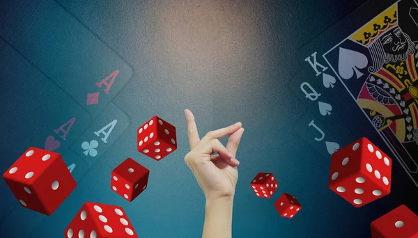 Kumarhane Çevrimiçi Kumar Sancakları Poker Kartları Zarları Davetiye Veya Tanıtım — Stok fotoğraf