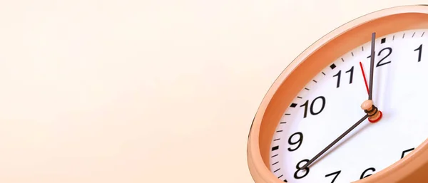 Concepto Tiempo Reloj Despertador Naranja Fondo Retro Concepto Arte Moderno — Foto de Stock