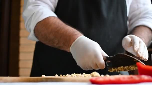 Chef Cuts Garlic Knife Cutting Board High Quality Footage — Stock Video