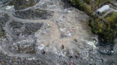 Dağlardaki kış manzarası, İHA 'nın videosu, 4K.