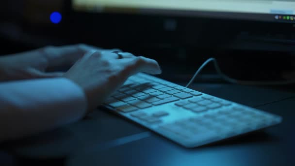 Las Manos Las Mujeres Trabajan Teclado Trabajar Ordenador Teclear Teclado — Vídeos de Stock