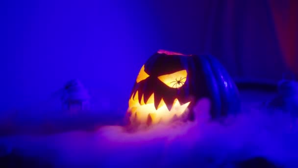 Close Traditionel Halloween Symbol Jack Lanterne Mørke Uhyggelig Græskar Med – Stock-video